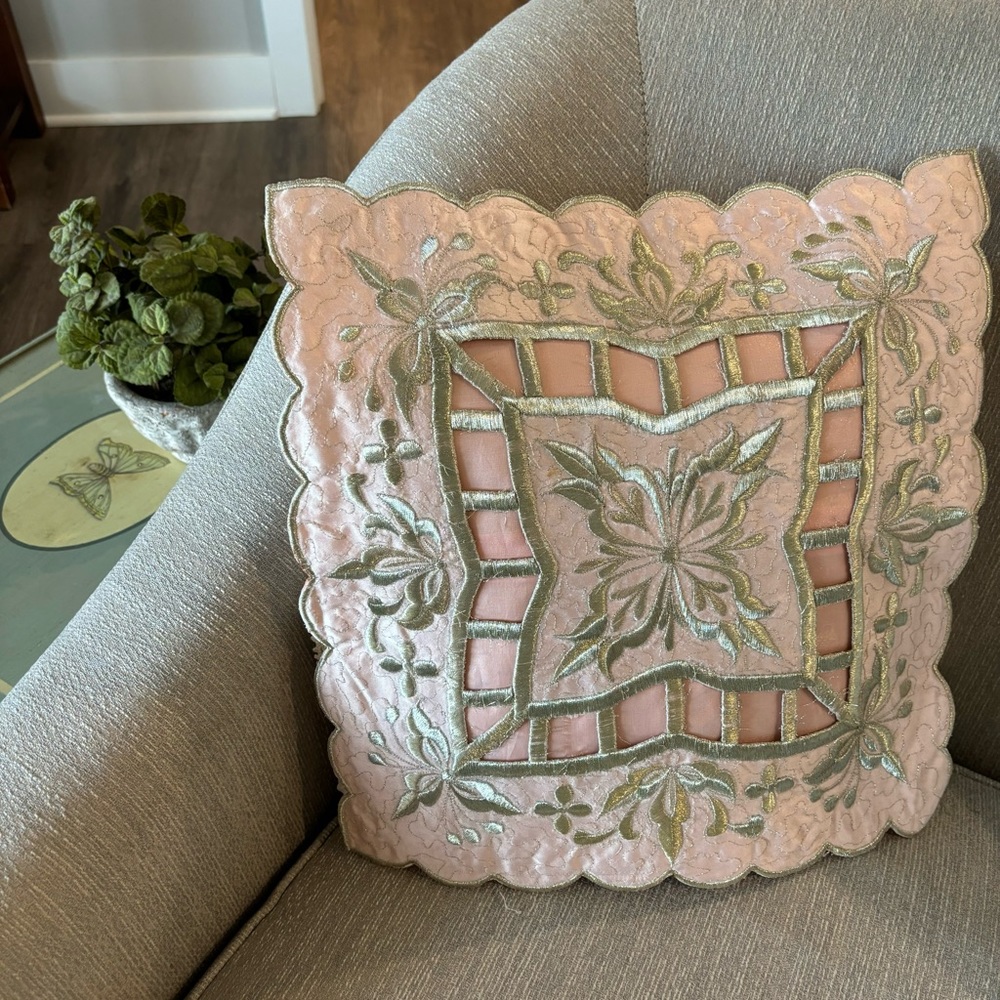 VTG Cutwork Fairycore Embroidered Pillow Cover Peach 15" Zips
